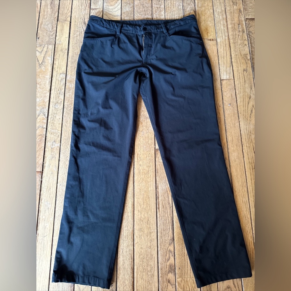 Lululemon - Commission Classic Fit Flat Front Pants -Black - Men’s 38x32